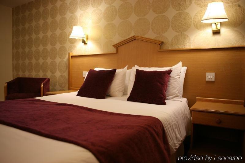 South Marston Hotel And Leisure Club Swindon Ruang foto
